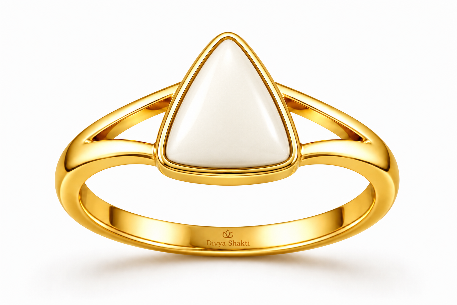 Triangle white coral panchdathu ring